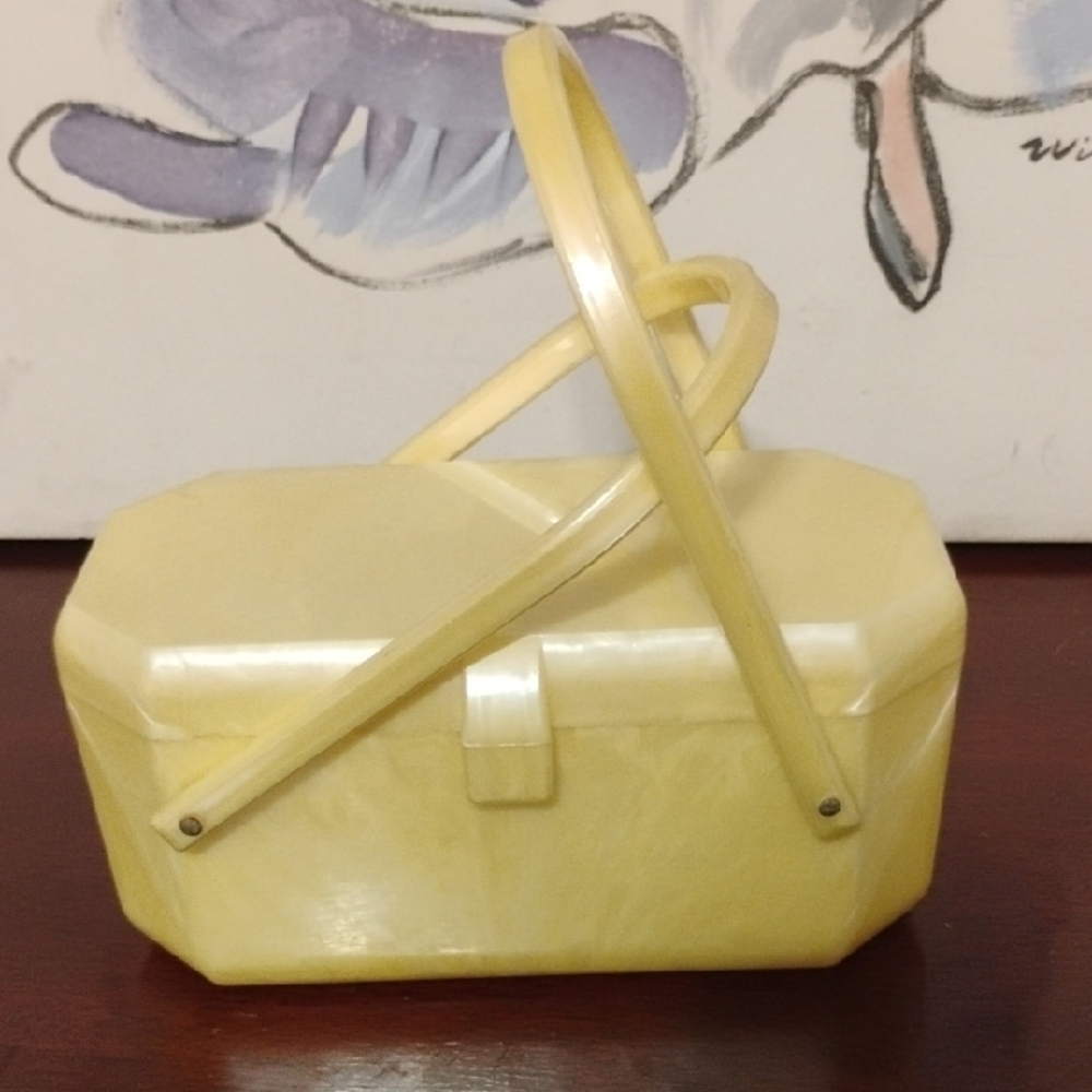 Vintage Yellow Mini Bag with Mid-Century Flair